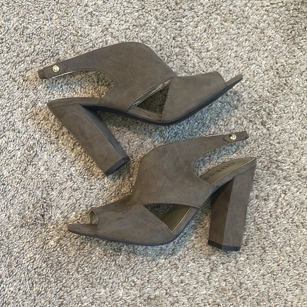 Guess size 7